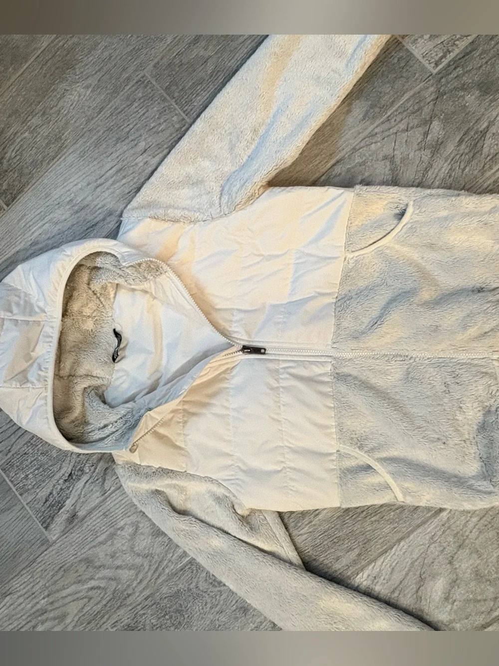 The North Face Kids Cream Fleece Jacket with Hood